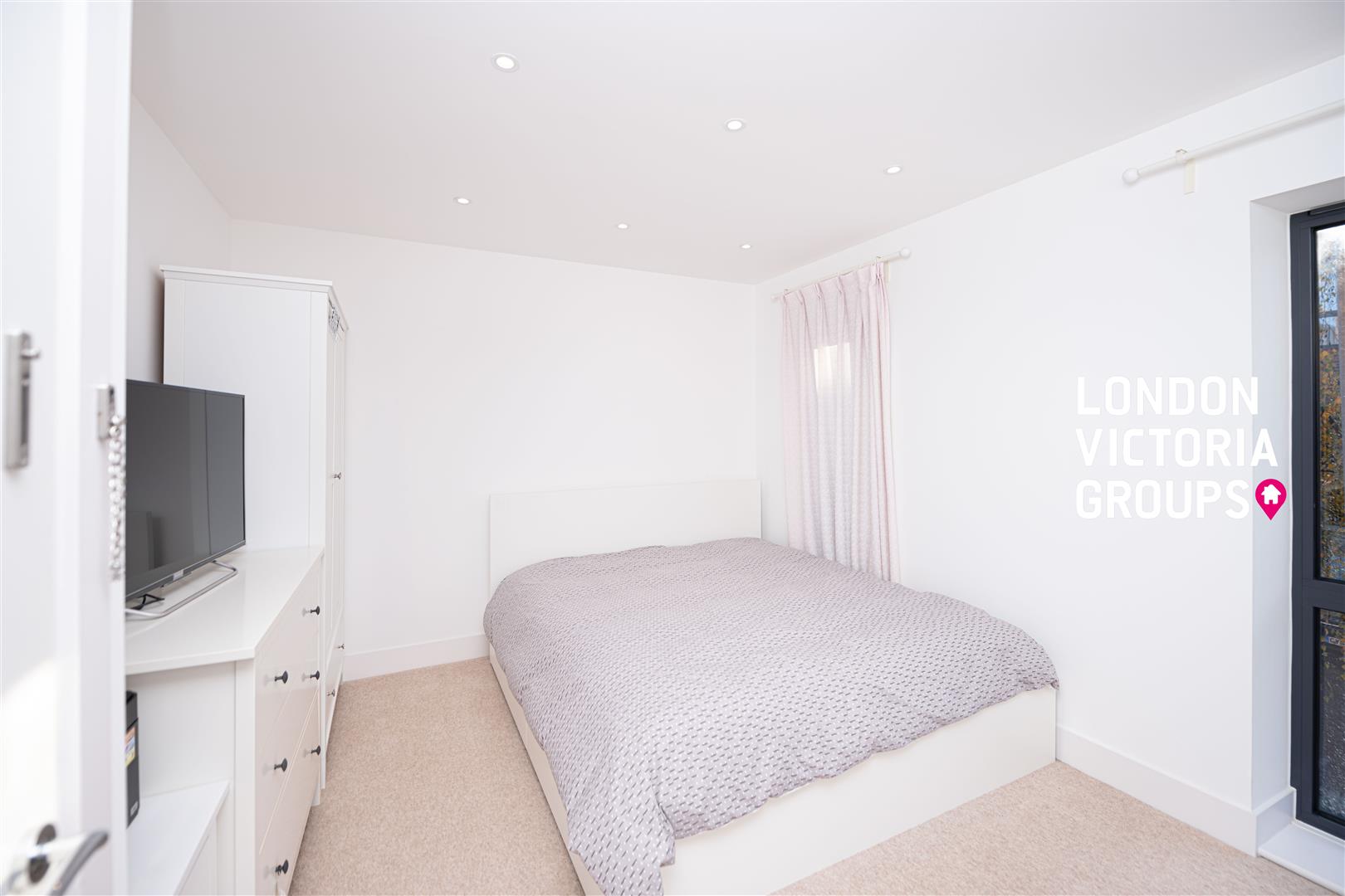 Pipit Drive, London